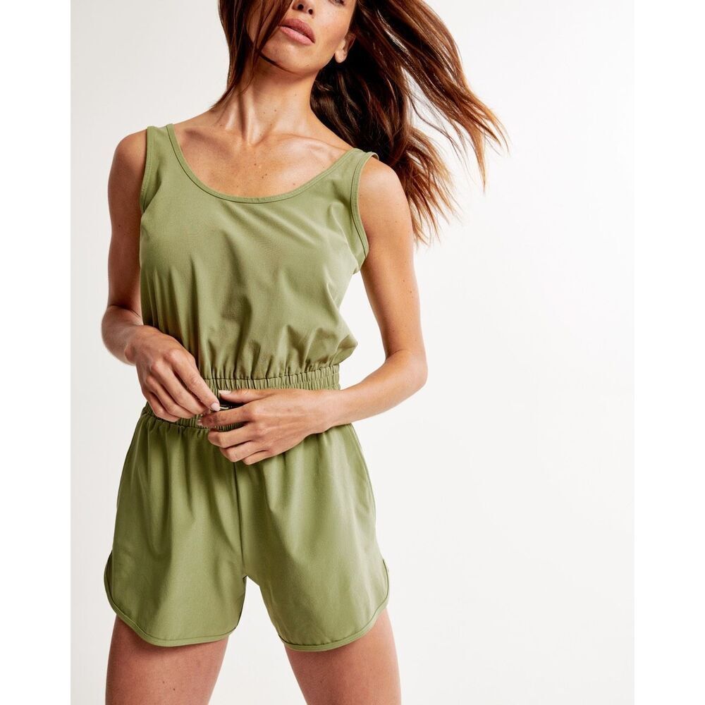 Abercrombie & Fitch Romper Traveler Green size XS